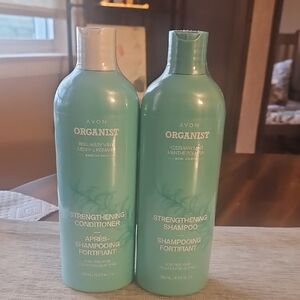 Avon Organist Rosemary Mint Strengthening Shampoo & Conditioner - Seafoam Green
